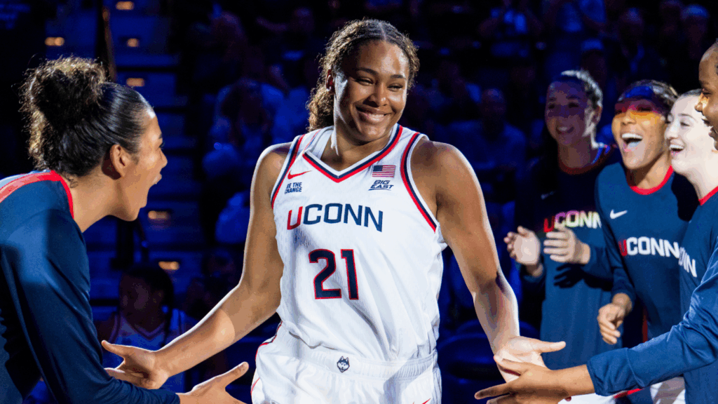 Women's college basketball AP Top 25: UConn takes No. 1 spot in preseason poll ahead of South Carolina
