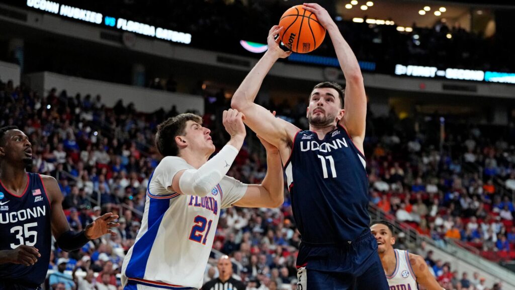 College basketball rankings: Each AP Top 25 team's strengths, weaknesses and depth chart entering 2025-26