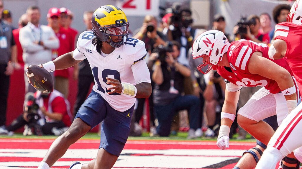 Michigan vs. Wisconsin prediction, odds, line, time: 2025 college football Week 6 picks by proven model