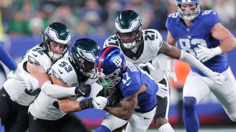 Eagles CB Quinyon Mitchell ruled out after hamstring injury on 'Thursday Night Football' against Giants