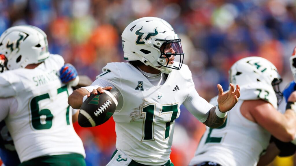 Charlotte vs. South Florida prediction, odds, line, start time: 2025 college football Week 6 picks by model