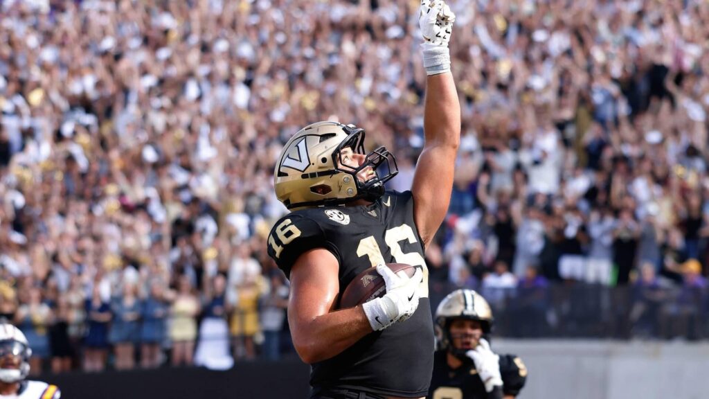 Vanderbilt, Georgia Tech as College Football Playoff frontrunners? Path is clear for both upstart programs