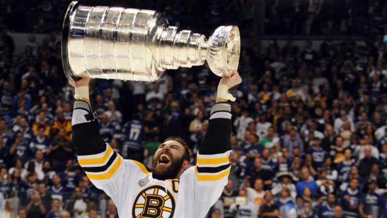 Bruins to retire Zdeno Chara's No. 33 as ex-captain, franchise legend joins star-studded names in rafters