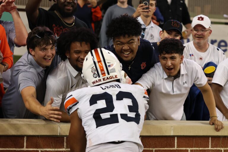 The Auburn coaching search should be simple: Follow your own creed