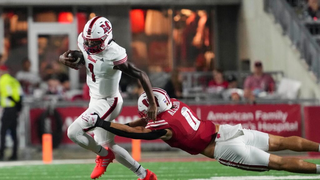 2025 Week 11 college football free bets, odds, picks: Back Miami (OH) and UMass on Tuesday, Nov. 4