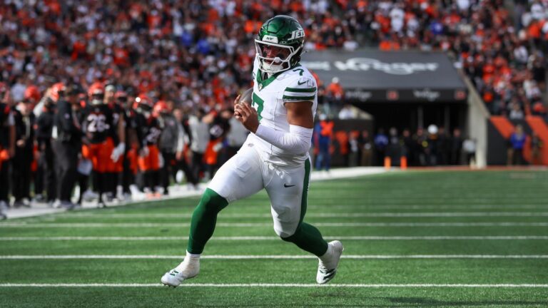 Aaron Glenn remains quiet on Jets' starting QB for Week 10 despite Justin Fields' big game vs. Bengals