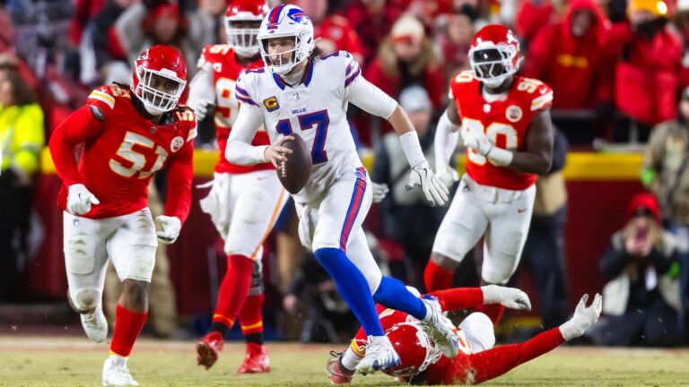 Today's top games to watch, best bets, odds: Chiefs vs. Bills, NBA and more
