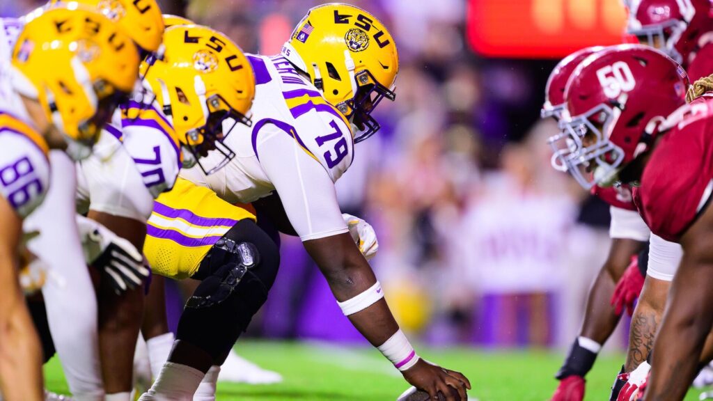 Alabama vs. LSU prediction, pick, odds, spread: No. 4 Crimson Tide host reeling Tigers for SEC rivalry clash