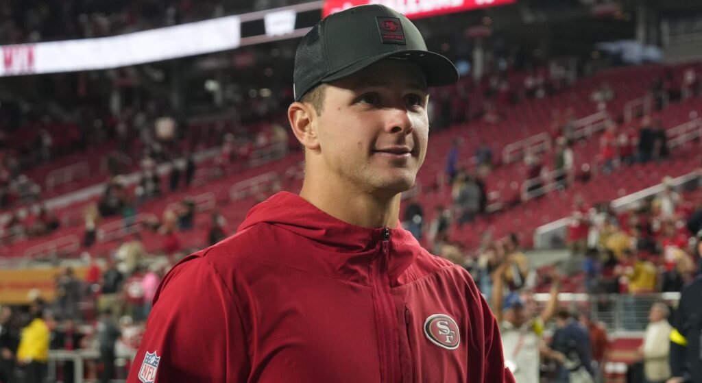 Brock Purdy turf toe 'probably won't fully go away all year,' what it means for Mac Jones, 49ers QB situation