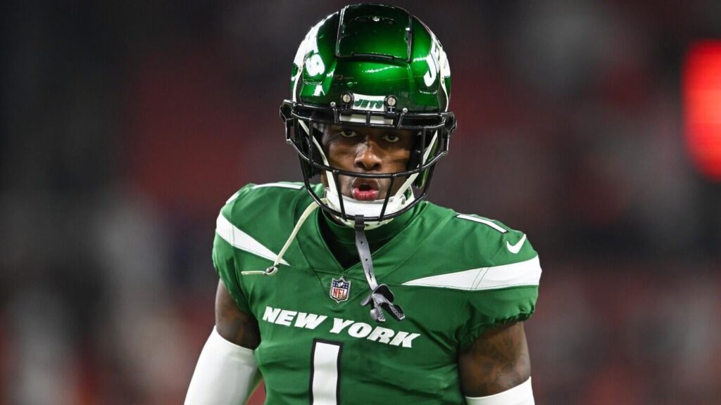 Every NFL trade deadline day move, explained by the one stat that tells the story