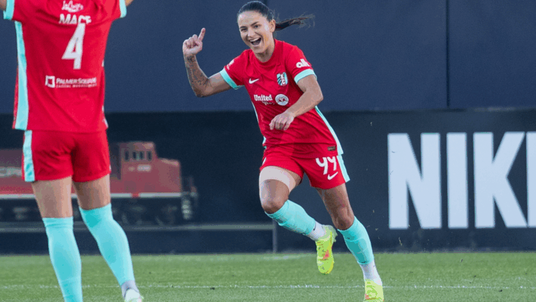 NWSL Team of the Week: Players and clubs stamp their tickets to playoffs, Racing Louisville in for first time