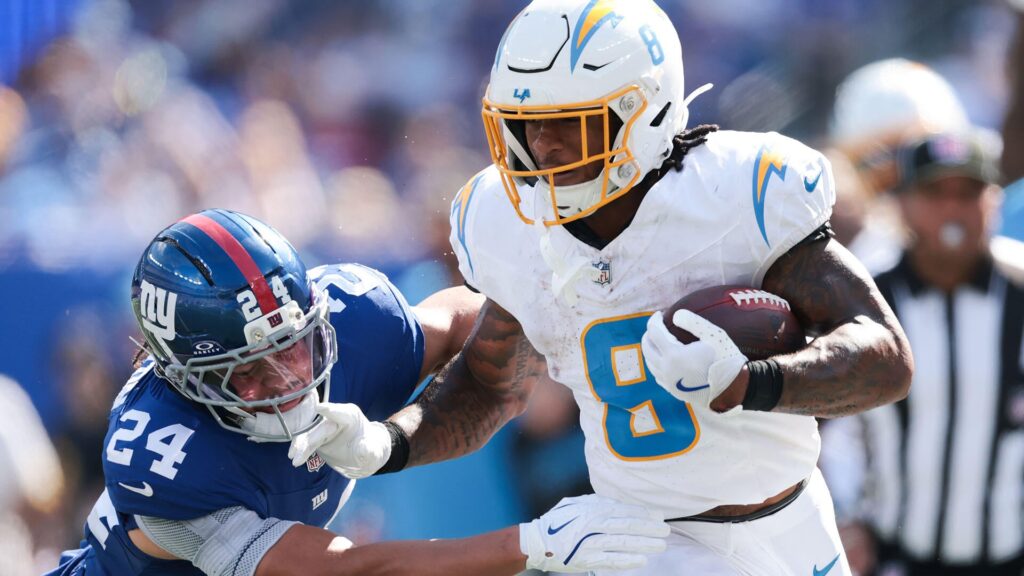 Fantasy Football Week 15 Start 'Em & Sit 'Em Running Backs: Analyzing Hampton's usage, Fantasy value, and more