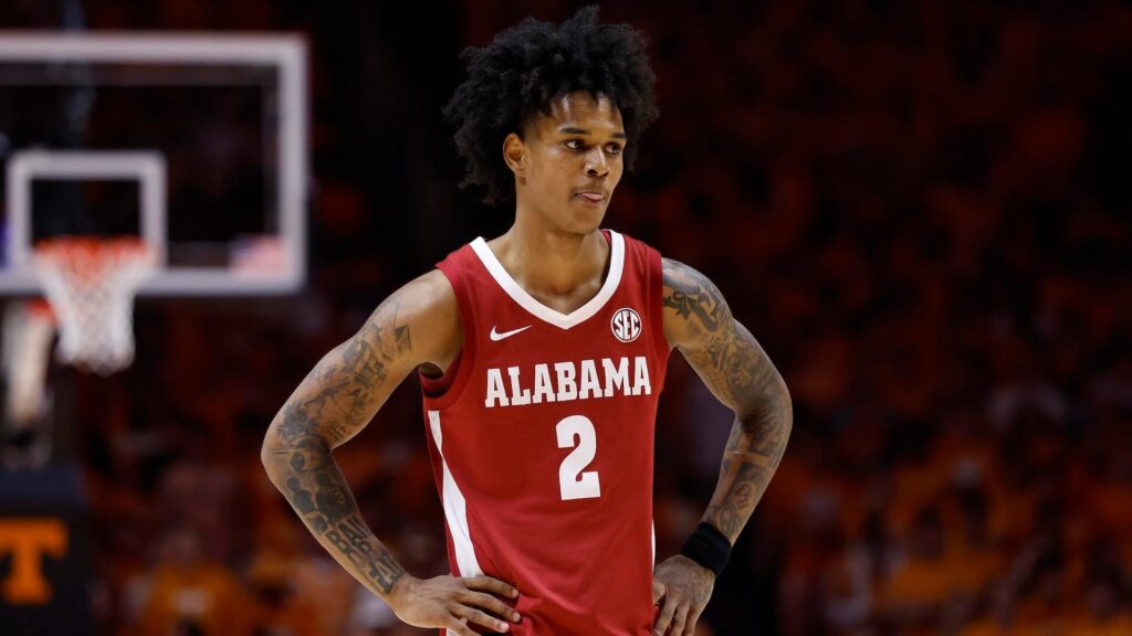 Suspended Alabama star Aden Holloway allowed travel for Sweet 16, but 'nothing will change' status