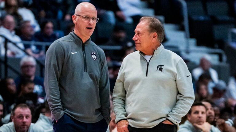 Michigan State's Tom Izzo gave Dan Hurley advice before UConn coach turned down Lakers offer