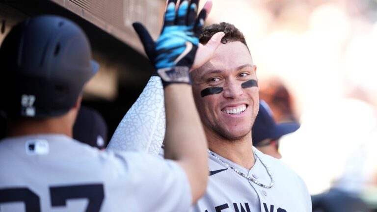 Today's top games to watch, best bets, odds: Yankees-Giants, Flyers vs. Red Wings and more