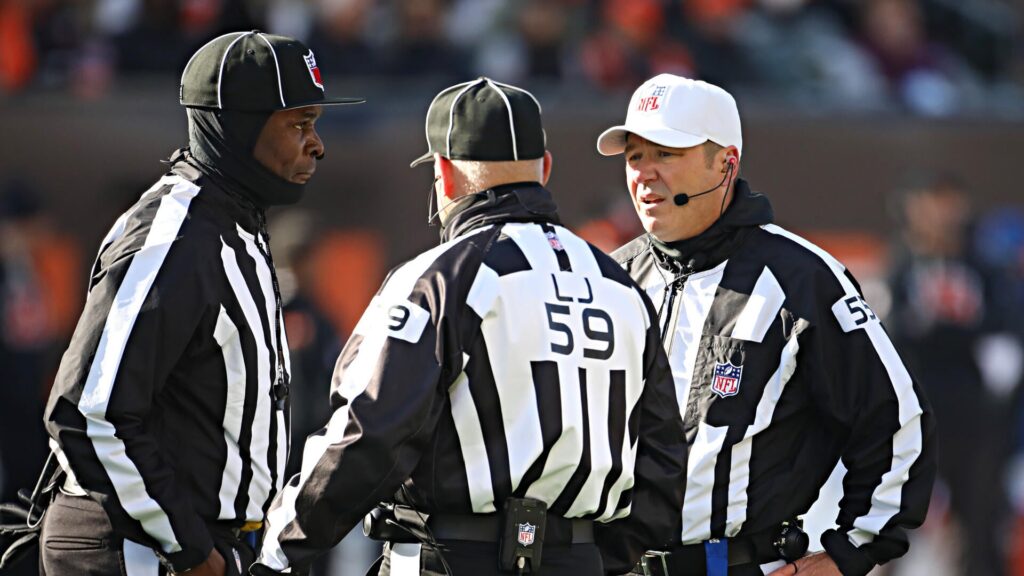 NFL, referees union inch toward showdown as replacement officials loom