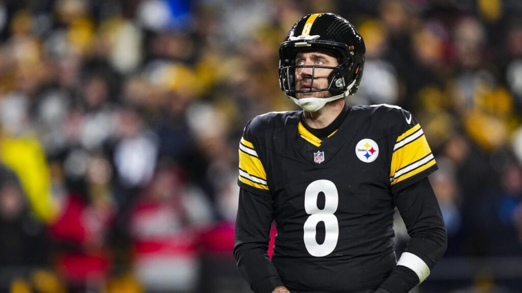 Aaron Rodgers holding Steelers captive again, no one's surprised and it shows a bigger problem.