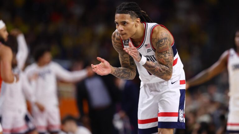 Solo Ball injury: UConn star has foot sprain, in walking boot ahead of national championship