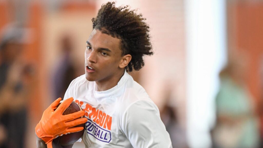 Five‑star tight end Jaxon Dollar to announce commitment Thursday as two schools lead the race