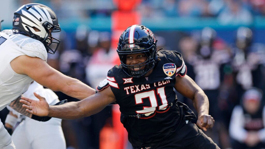 2026 NFL Draft rumors: David Bailey's canceled visit a signal of Jets' plans? Cowboys could trade down, not up