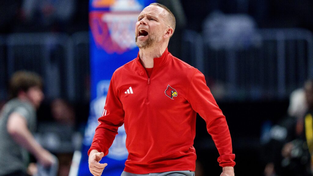 Transfer portal winners and losers after first week: Louisville, Texas making big moves, Kansas' loses star