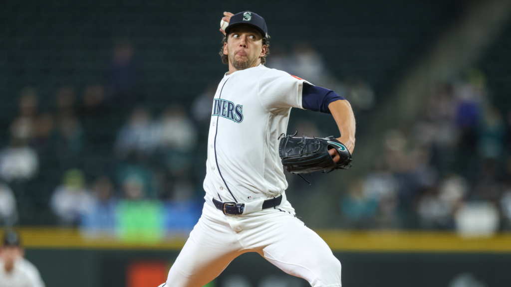 WATCH: Mariners' Logan Gilbert makes the wildest (non)catch of the season