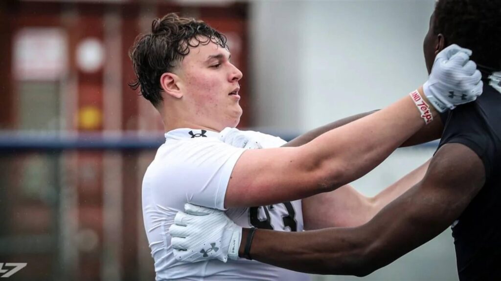 Florida earns commitment from five-star OL Maxwell Hiller as Job Sumrall flexes recruiting muscles early