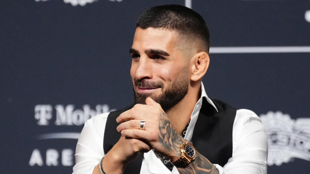 Ilia Topuria is only 'impressed by how dumb' Arman Tsarukyan is: 'He looks like a kid'