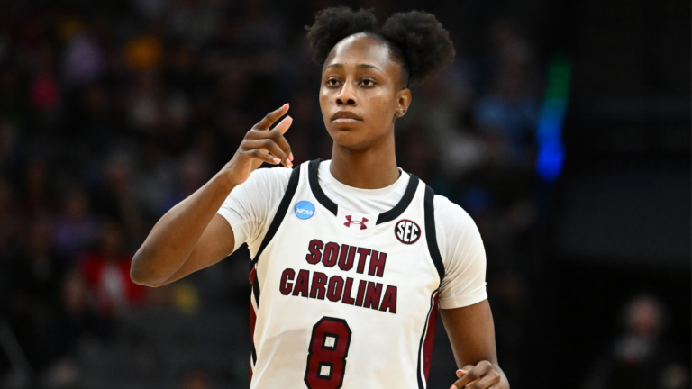 South Carolina, in rare position as underdog, to lean on effort, defense vs. undefeated UConn in Final Four