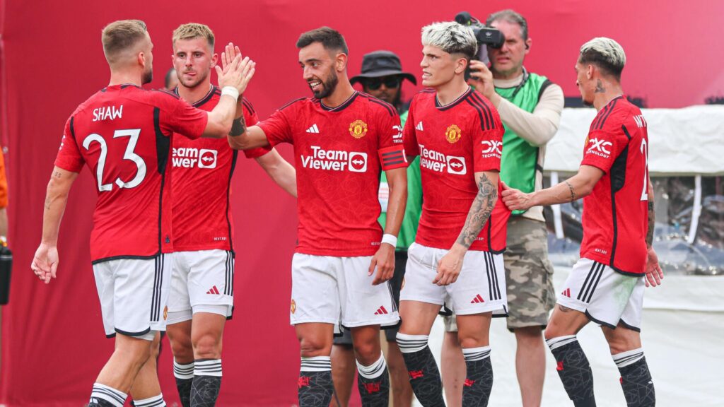 Manchester United vs. Brentford odds, predictions, best bets for English Premier League match on Monday