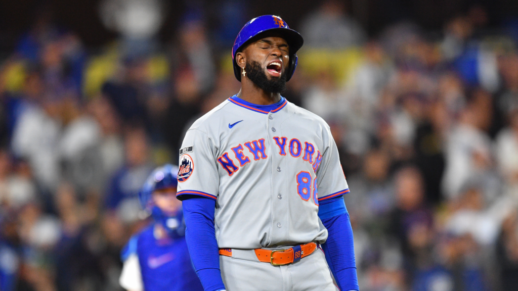 Mets owner Steve Cohen asks fans to 'hang in there' as team drops seventh straight game