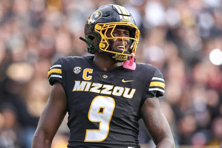 Zion Young, a trade for A.J. Brown rank among Patriots top choices in first round of 2026 NFL Draft