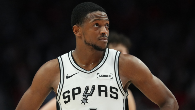 Spurs' DeAaron Fox out for Game 1 vs. Thunder due to ankle injury