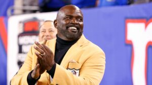 NFL Hall of Famer Lawrence Taylor released from hospital after battle with stomach-related issue