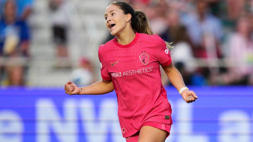 NWSL Team of the Week: Don't count Ashley Sanchez out of golden boot race; USWNT's Mallory Swanson returns