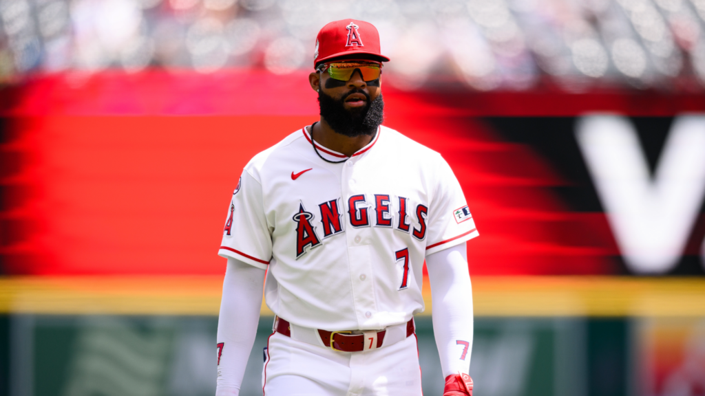 Jo Adell allows home run off top of his head: How Angels OF's unfortunate misplay stacks up to Jose Canseco