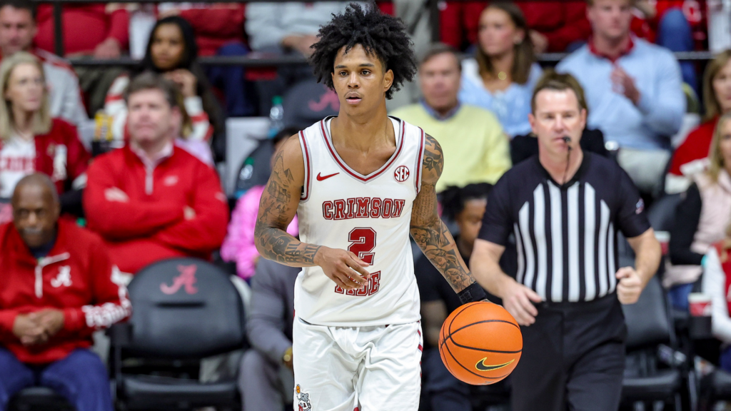 Alabama's Aden Holloway enters 'second chance' program and offers apology letter after felony drug charges