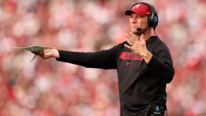 Alabama's 2027 recruiting struggles highlight urgency as college football powers fall behind in June