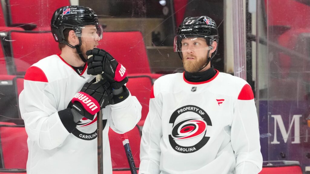Today's top games to watch, best bets, odds: Golden Knights vs. Hurricanes Stanley Cup Final Game 1, MLB, more
