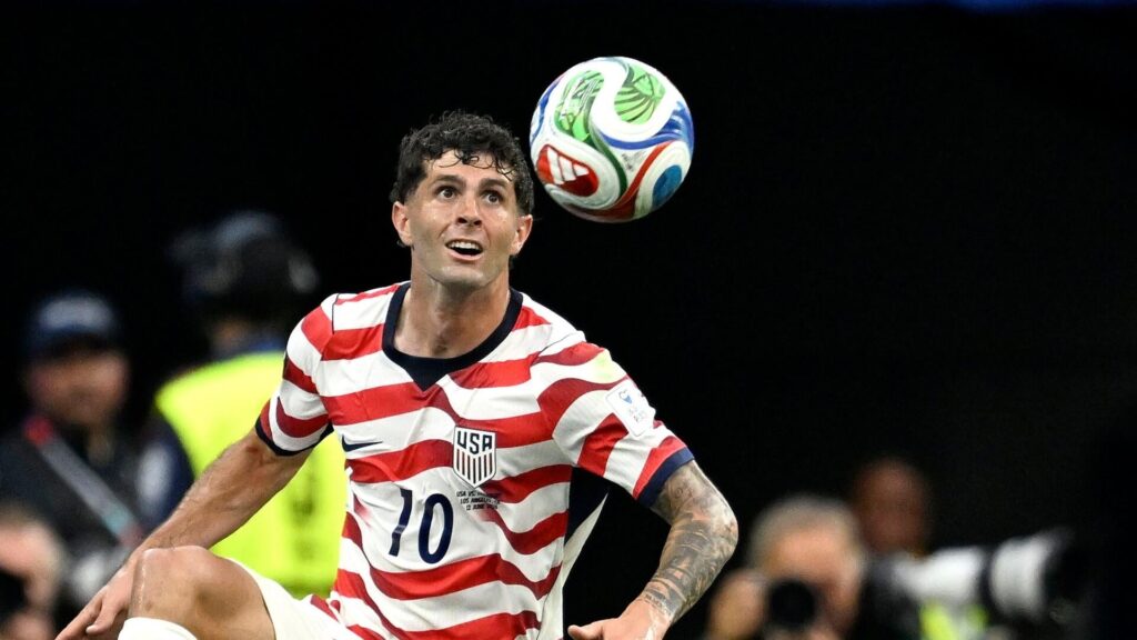 USMNT's Christian Pulisic trains individually for second day in a row as World Cup clash with Australia nears