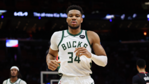 NBA trade rumors: Bucks have 'unrealistic' asking price for Giannis Antetokounmpo; Isaiah Stewart on the move?