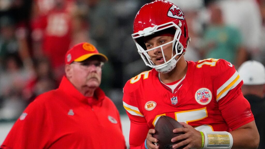 NFL injury roundup: Latest on Patrick Mahomes, Micah Parsons, George Kittle and more