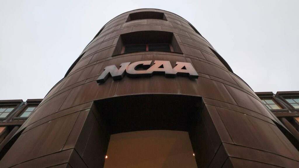 NCAA votes to grant FCS-to-FBS transition teams immediate access to bowl games, College Football Playoff