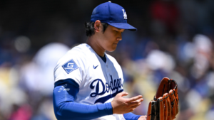 Shohei Ohtani endures second up-and-down outing, but Dodgers downplay his knee, blister issues