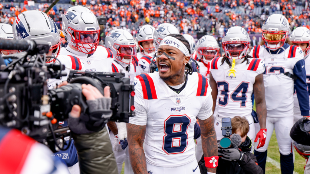 Free agent Stefon Diggs keeps eye on Commanders: 'Back home' fans still matter