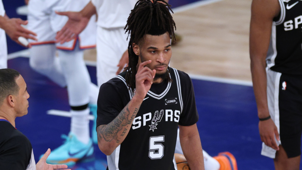 Stephon Castle calmly knocks down biggest shots of his life to save Spurs' season