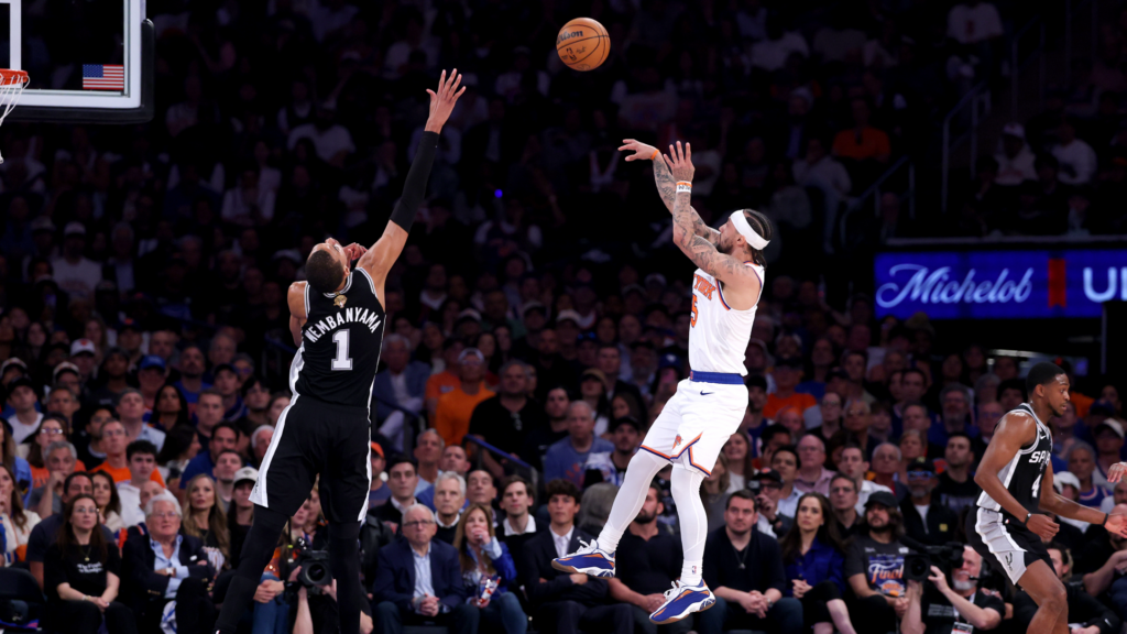 Knicks vs. Spurs Game 4 odds, prediction: NBA Finals pick as San Antonio looks to even series