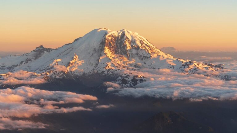 1 Climber Dead, 3 Injured in Early-Morning Rockfall on Mount Rainier’s Disappointment Cleaver