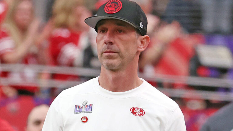 Kyle Shanahan injured in car accident: 49ers coach to begin training camp in limited role