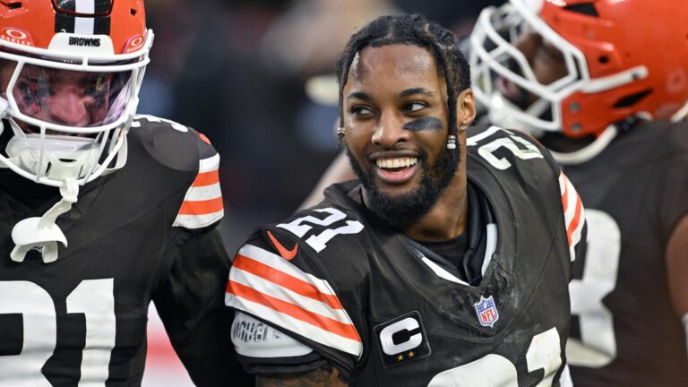 Denzel Ward agrees to extension with Browns, regains status as highest-paid DB in NFL history, per report